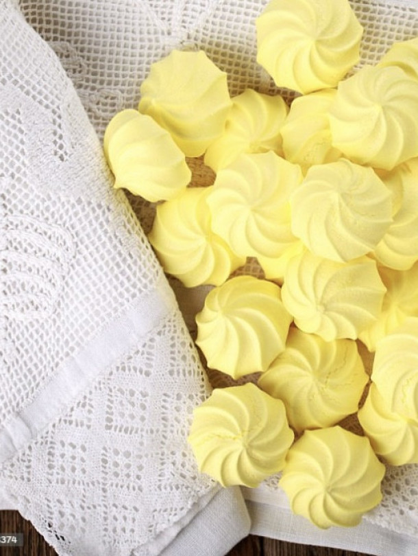 Smiltsērkšķu bezē cepumi