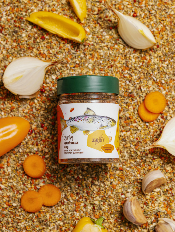 Sešu garšvielu svētku komplekts ar muslīna dvielīti